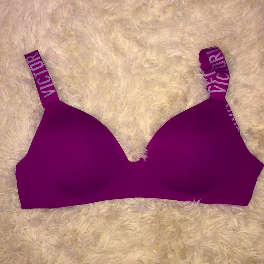 Victoria’s Secret wireless t-shirt bra